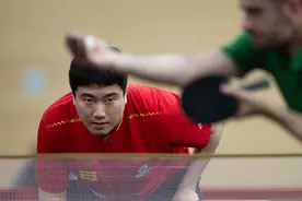 世乒赛：梁靖崑晋级男单16强图片