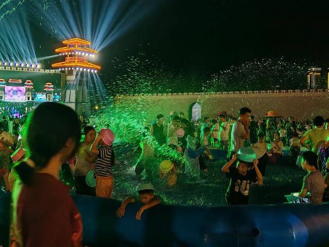云梦：楚风电音泼水狂欢 解锁今夏新文旅体验