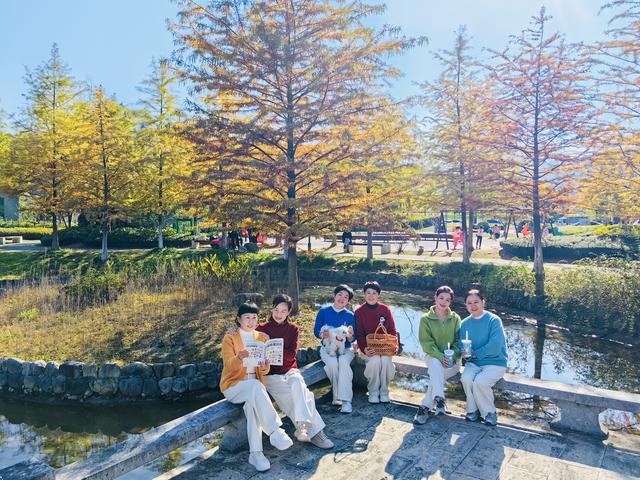 晚潮｜千峡湖畔，正是红橙黄绿时