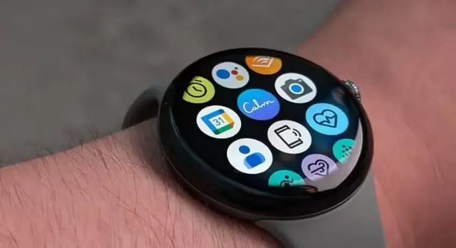 谷歌Pixel Watch 4新增多项实用功能，8月发布