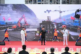 四川省总工会开展送文化到基层活动图片