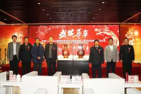 盛世华章——中国工艺美术大师戴嘉林耄耋巨制景泰《祥龙中国尊》首发仪式在京圆满举办图片