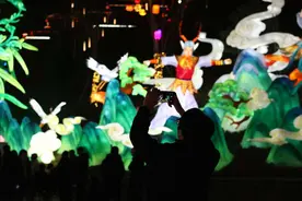 四川自贡将举办灯会 机关事业单位5千余个停车位供游客免费使用图片