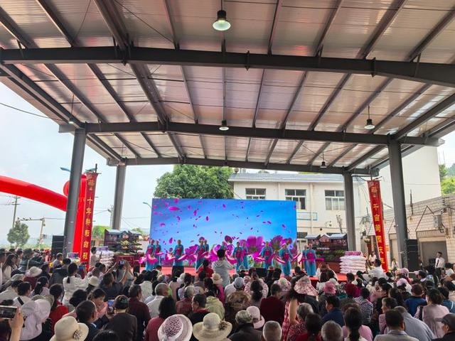 又到成熟时 安宁市禄脿第十届葡萄文化旅游节开幕