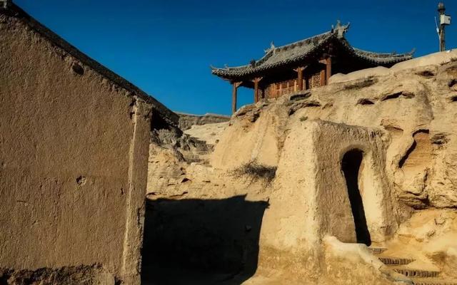美景| 我想和你漫步在清城堡，寻着梦中的记忆，探索古城镇的影子...