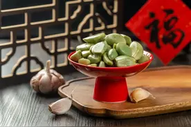 “腊八蒜”为什么会变绿？吃腊八蒜有这么多好处，你知道吗？图片