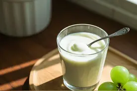 喝酸奶或能延缓衰老，降低患癌概率！但你喝对了吗？图片