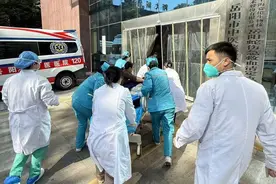 事发突然！一临产妇车上难产，这家医院急诊科接力救治图片