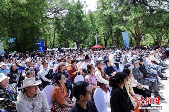 2025年青海热贡文化唐蕃古道行拉萨站农文旅商推介会开幕