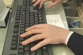 手速超快英语超溜！这位小姐姐售出一张票不到12秒图片