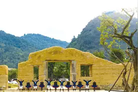 瑶山古寨为何有三道门（传统村落·答读者问）图片
