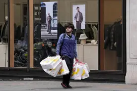 【中国那些事儿】“盲盒”潮玩风靡全球的背后是中国品牌吸引力的提升图片