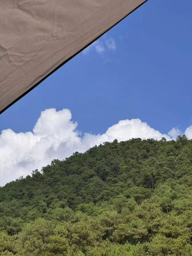 【跟着烧烤季游凉山】来凉山“躺营”，把烦恼丢进山谷的风里