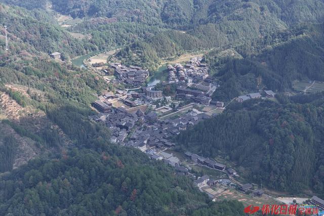 芦笙齐鸣贺三十载 侗歌飞扬谱新篇——通道皇都侗文化村30周年庆典绽放民族团结之花