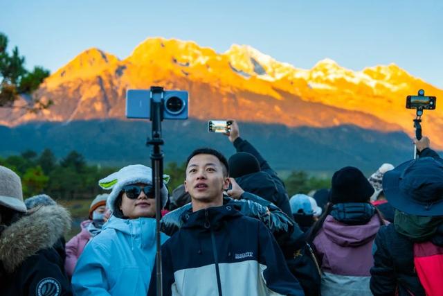 雪山燃焰 一场与人间烟火的相拥