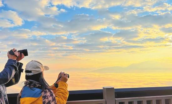 云蒸霞蔚景迈山