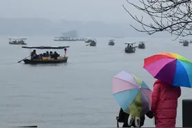 大年初四，西湖景区接待客流量60.63万人次图片