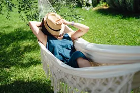 风湿科医生为何建议患者补充维生素D，补多了有害吗？图片