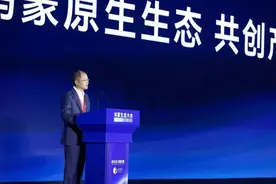 华为Mate 70搭载“纯血鸿蒙”，万物交融再进一步图片