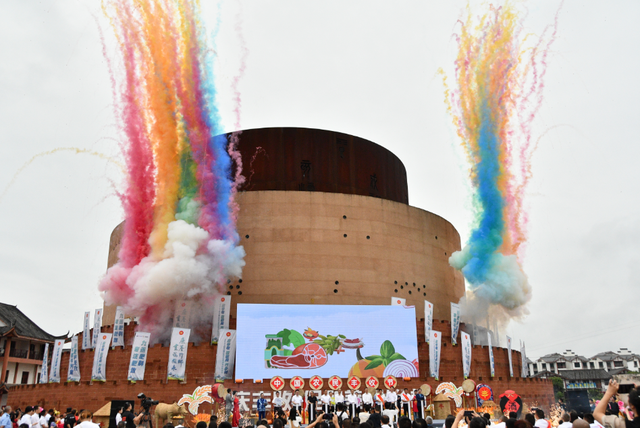 鲜嫩豆花迎国庆，满城丰收庆金秋 | 非遗四川·百城百艺 江门荤豆花文化旅游节等你来！