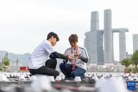 新职业故事丨无人机飞行工程师陆子祥：愿夜空“繁星”更璀璨图片