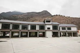 公开招租！位于石鼓镇的新建商铺图片