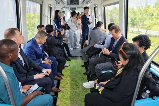 武汉冲进前十！一大拨外国人即将涌入……