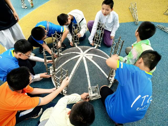 科普研学持续升温  中国天眼景区成青少年“追星”热土