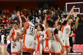 四川女篮力克东莞女篮 连续三年挺进WCBA总决赛图片