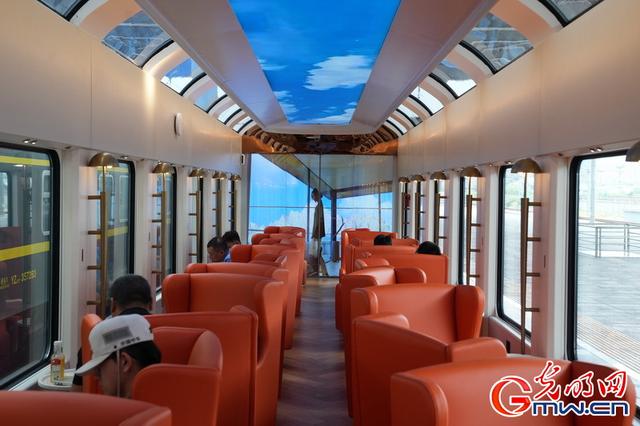 驶向碧海金沙的浪漫之旅 “星光·燕赵号”十一再启程