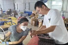 桂林市两江镇：“新农人”带动群众实现家门口就业图片