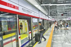 长沙地铁1号线北延一期试运营 填补长沙城北轨道交通空白，推动区域经济一体化发展图片
