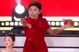 格力年会员工合唱《格力之歌》：“我妈就是董明珠”图片