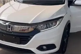 19岁男孩为父亲买车，折射教育的可能、社会的多样丨九派时评图片