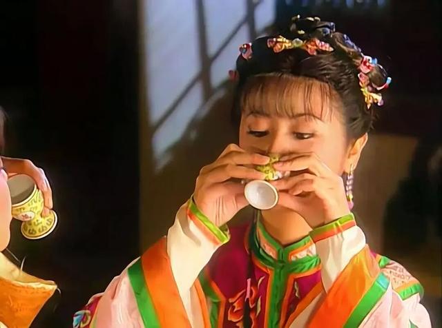 很有局限的两个女性