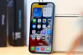iPhone SE4细节曝光：6.1寸刘海屏+A17 Pro图片