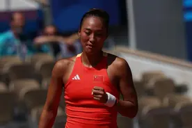巴黎奥运会 | 郑钦文赢了！中国网球女单16年后再进奥运四强图片