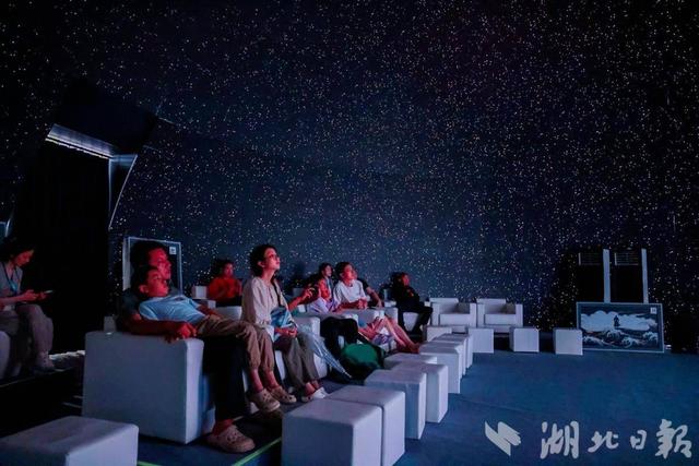 火爆！文旅产业博览会三天迎客22.5万人次，集中签约超230亿元