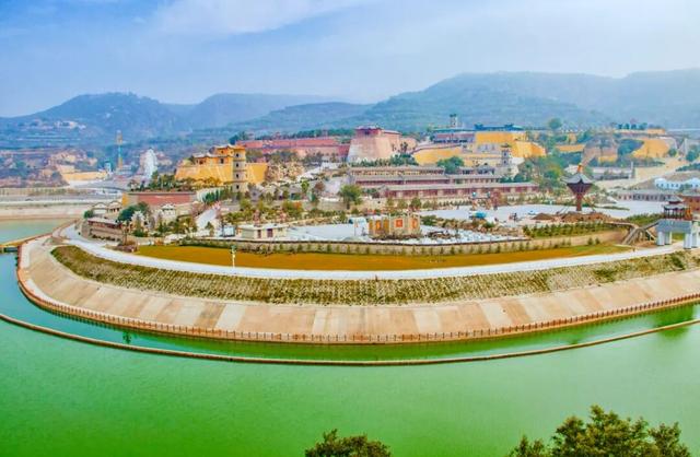 甘肃文旅新地标丨药王洞养生小镇，在穿越的风景里，安放当下的自己