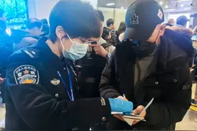 坚守国门，温暖归乡的海外游子图片