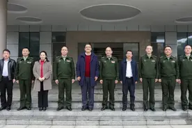 江南区四家班子领导开展春节慰问部队活动图片