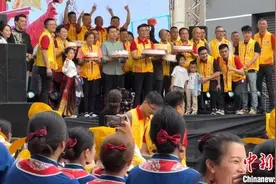 巴西信众聚圣保罗共庆妈祖诞辰1065周年图片