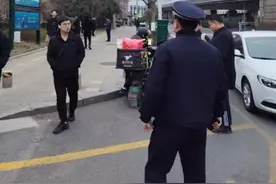 整治市容秩序除隐患，综合执法全力护考图片