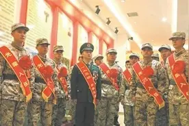 闪耀青春　逐梦强军图片