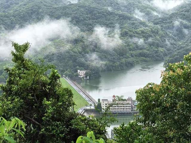 帽峰山：古道，古庙，铜锣湾