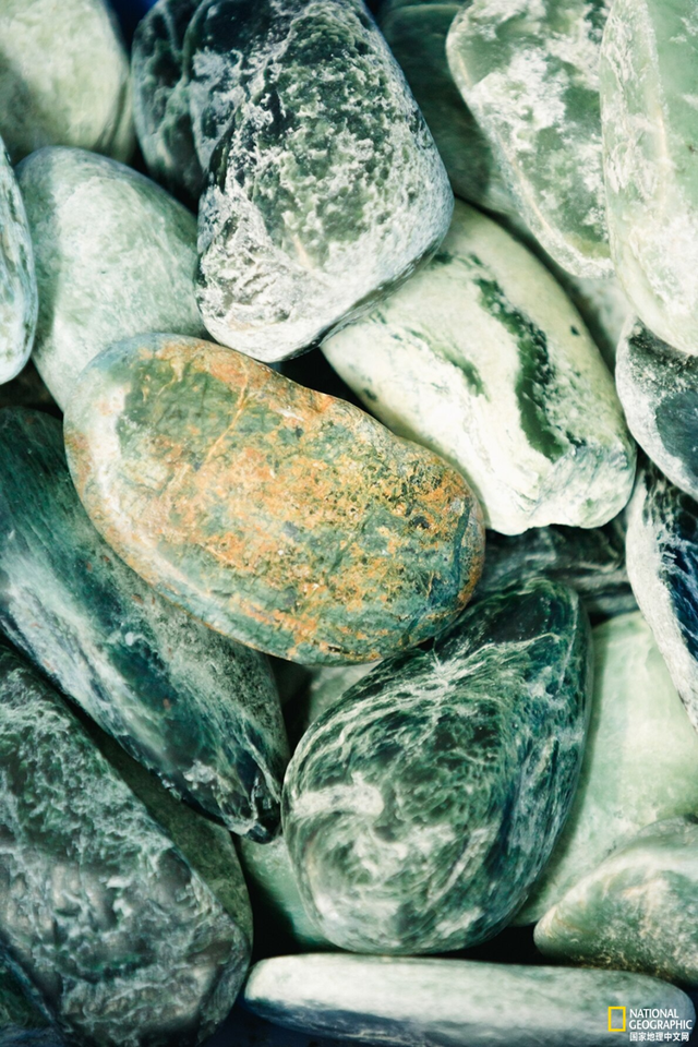 沿新西兰高山观景火车铁路，寻迹毛利玉石文化