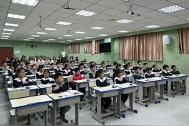 芝罘区鼎城小学举行家长开放日活动图片
