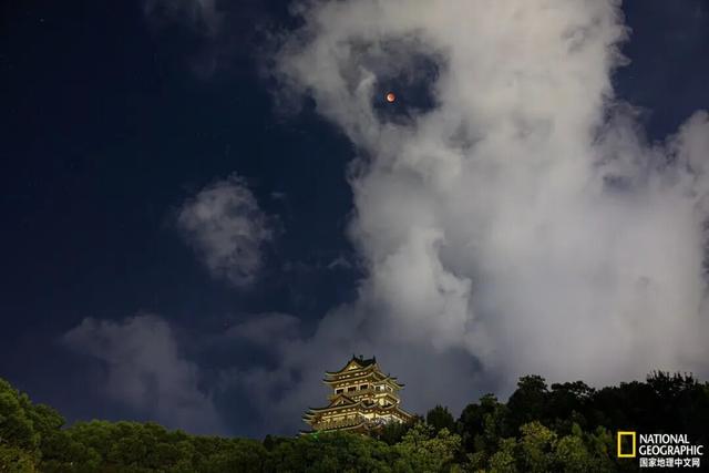 2026年不可错过的12大天象奇观——从壮丽日全食到震撼极光秀