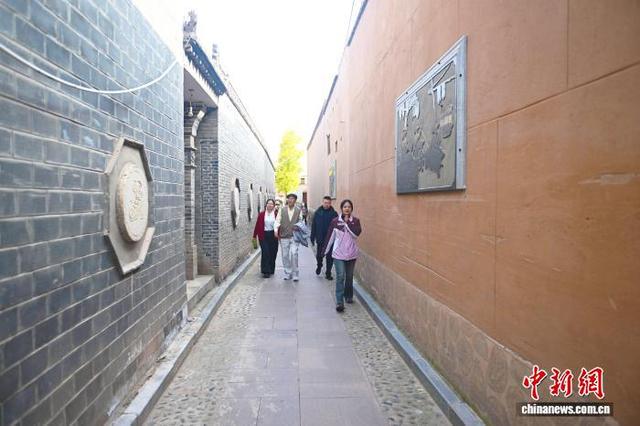 海外华媒探访兰州河口古镇：聆听黄河故事感受古建文化