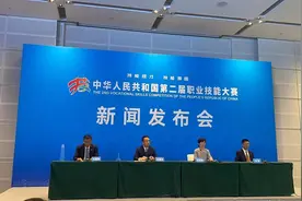 湖北省142名“技能尖兵”出征全国技能大赛图片